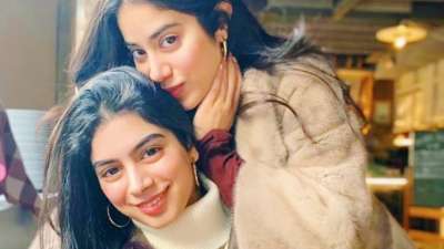 Bollywood's hotness sister duo Janhvi Kapoor and Khushi Kapoor are currently in home quarantine during the coronavirus pandemic. The divas keep treating fans with candid photos with each other.