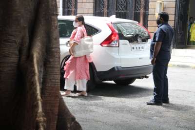 Hours after Deepika Padukone and Shraddha Kapoor, actress Sara Ali Khan arrives at NCB office in Mumbai. She was summoned by the agency to be questioned in the ongoing drug case.&amp;nbsp;