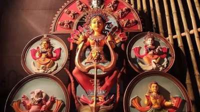 People in the country are filled with enthusiasm as they celebrate the nine-day long Navratri festival. From today (22nd October), celebrations for Durga Puja have begun in many parts of the country.
