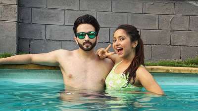 Kundali Bhagya actor Dheeraj Dhoopar is married to actress Vinny Arora. The duo tied the knot in 2016 on November 16. Check out their adorable pictures together that keep ruling the internet.