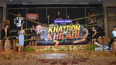 Contestants of adventure-based reality show Khatron Ke Khiladi 11 joined host Rohit Shetty to attend the press conference of the show. Rahul Vaidya, Divyanka Tripathi, Arjun Bijlani and others were in attendance. The show will air on TV on July 17.