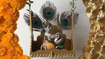 Decoration ideas for palki and swings to celebrate Lord Krishna&amp;rsquo;s birthday&amp;nbsp;