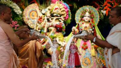 Janmashtami 2021: Here's how India celebrated birth of Lord Krishna | IN PICS
