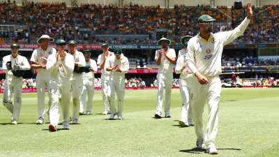 Nathan Lyon of Australia thanking the crowd after taking the 400th wicket in Test cricket against England at The Gabba, Brisbane, Australia.
&amp;nbsp;