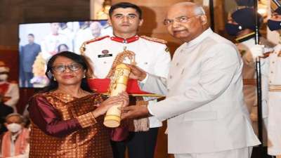 President Kovind presents Padma Shri to Prof. (Ms) Badaplin War for Literature and Education. She is a Professor in the Department of Khasi, NEHU. She is an expert on Khasi linguistics, literature, culture and translation.
&amp;nbsp;