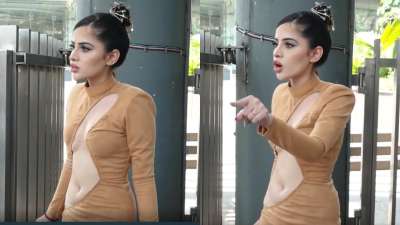 Urfi Javed Shocks Netizens Again as she Creates a Dress out of Cloth  Hanging Clips- Watch, People News