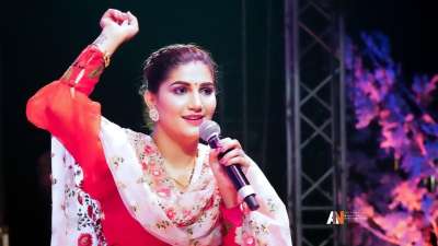 Sapna Chodri Xxx Hd Vedos - Sapna Chaudhary appears before court, arrest warrant against singer-dancer  withdrawn | Entertainment News â€“ India TV