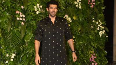 Aditya Roy Kapur wears a black kurta with small prints all over it. A perfectly fitted kurta will surely get all eyes on you this Diwali 