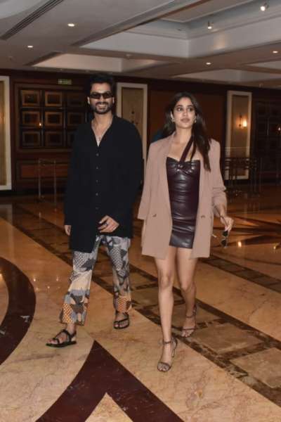 Janhvi Kapoor &amp; Sunny Kaushal are gearing up for the release of their upcoming film, Mili. Ahead of the release, the duo are currently busy in the promotions. 