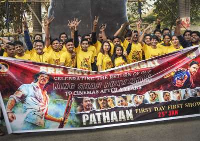 As the Shah Rukh Khan starrer 'Pathaan' was released globally on Wednesday, theaters witnessed the joy of fans who rushed to watch the action thriller. Since early morning, fans flocked to the theatre in large numbers to watch the first-day first show of the movie.