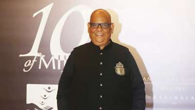 Satish Kaushik passed away after suffering a heart attack while on his way to a Gurugram hospital in the early hours of March 9. On Monday, a prayer meet was held in remembrance of the legendary actor and several stars were present.
