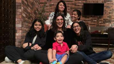 Sushmita Sen raised many eyebrows in 2000 when she adopted Renee, her first daughter. Sushmita was just 24 years old back then. She adopted her second daughter Alisah in 2010. Sushmita has been raising her two girls admirably. She is no doubt a strong woman and a doting mother.