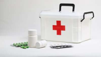 What are the things essential to be in the first aid box? – India TV
