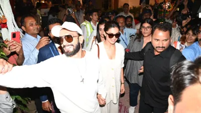 Mom and dad-to-be Deepika Padukone and Ranveer Singh were seen together in Gujarat's Jamnagar. 