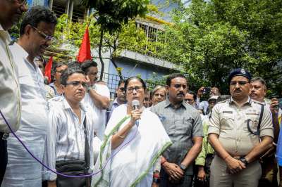 Kolkata rape-murder case: 'Will handover the probe to CBI, if police unable  to solve it,' says Mamata – India TV