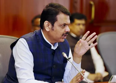 Devendra Fadnavis responds to Sharad Pawar surprising praise for RSS  Anything can happen in politics LATEST UPDATES – India TV