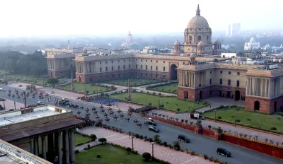 President Droupadi Murmu on her way to Vijay Chowk to attend the Beating Retreat ceremony