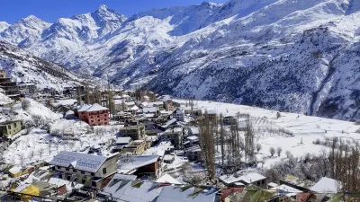 Himachal Pradesh is currently experiencing a magical winter transformation, with picturesque snowfall blanketing the state. The recent snow has turned popular tourist spots like Shimla, Manali, Kullu, and Kasauli into a stunning winter wonderland, drawing visitors who are eager to enjoy the serene snowy vistas.