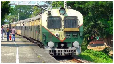 India&#039;s smallest passenger train is a&nbsp;DEMU train which has only three coaches and that travels a distance of nine kilometers only..