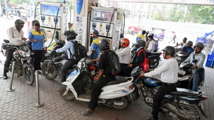 Centre affirms no cap on petrol, diesel purchase; several