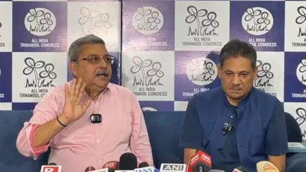 Kirti Azad lambasts TMC rebel MPs, Kalyan Banerjee calls