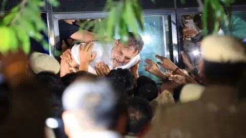 Rahul Gandhi released shortly after being detained during protest at Akashvani Bhawan.