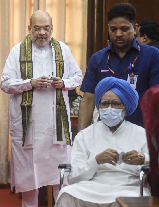 India Tv - New Delhi: Former prime minister Manmohan Singh and Union Home Minister Amit Shah before casting their votes for the election of the Vice President, at Parliament House in New Delhi, Saturday, Aug. 6, 2022. India Tv - New Delhi: Former prime minister Manmohan Singh and Union Home Minister Amit Shah before casting their votes for the election of the Vice President, at Parliament House in New Delhi, Saturday, Aug. 6, 2022.