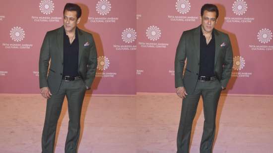 India Tv - Salman Khan enters in style