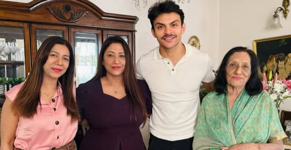 रियल लाइफ हीरो के परिवार से मिले ऑन स्क्रीन एक्टर वीर पहाड़िया - India TV Hindi