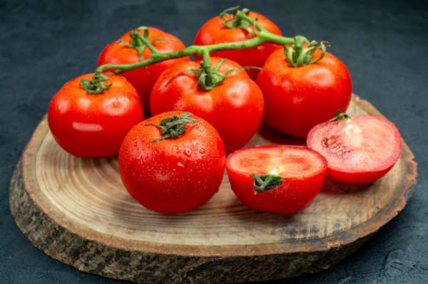 ज्यादा टमाटर खाने से कौन सी बीमारी हो सकती है, किन लोगों को सेवन नहीं करना चाहिए?