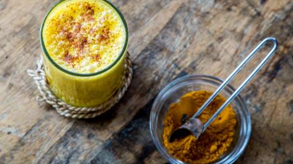 क्या रात में सोने से पहले हल्दी वाला दूध पीना चाहिए? अगर पिया, तो सेहत पर क्या-क्या असर पड़ सकता है? क्या रात में सोने से पहले हल्दी वाला दूध पीना चाहिए? अगर पिया, तो सेहत पर क्या-क्या असर पड़ सकता है?