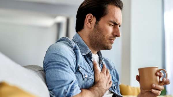 कैसे पता चलता है कि दिल का दौरा पड़ने वाला है? हार्ट अटैक से 48 घंटे पहले शरीर में दिखते हैं कुछ लक्षण