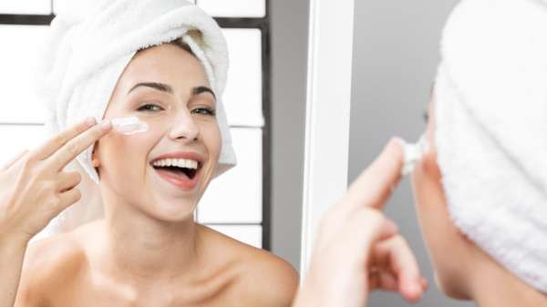 चेहरे पर मलाई लगाने से क्या होता है? स्किन ग्लो के साथ-साथ मिलते हैं ये फायदे