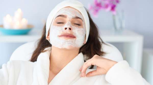 घर पर ब्लीच कैसे बनाएं, पूरी तरह से है नेचुरल, चेहरे पर लगाने से क्या-क्या फायदे मिल सकते हैं?