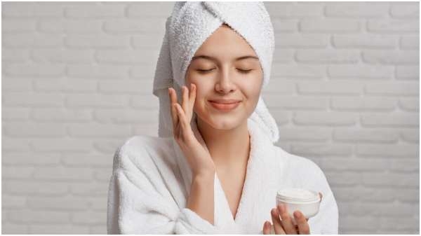 पाना चाहते हैं बेदाग-जगमगाता हुआ चेहरा, तो घर पर ऐसे बनाएं केमिकल फ्री सत्तू फेस पैक पाना चाहते हैं बेदाग-जगमगाता हुआ चेहरा, तो घर पर ऐसे बनाएं केमिकल फ्री सत्तू फेस पैक