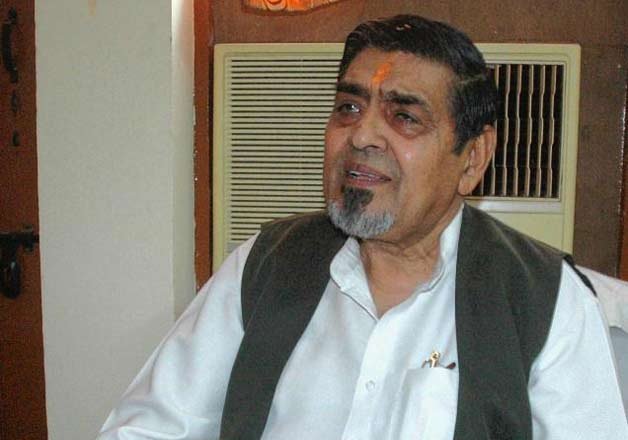 Delhi court asks CBI to act against Tytler for providing