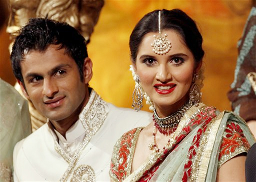 Know All About Sania Mirza Shoaib Malik S Cross Border Romance Life News India Tv know all about sania mirza shoaib malik