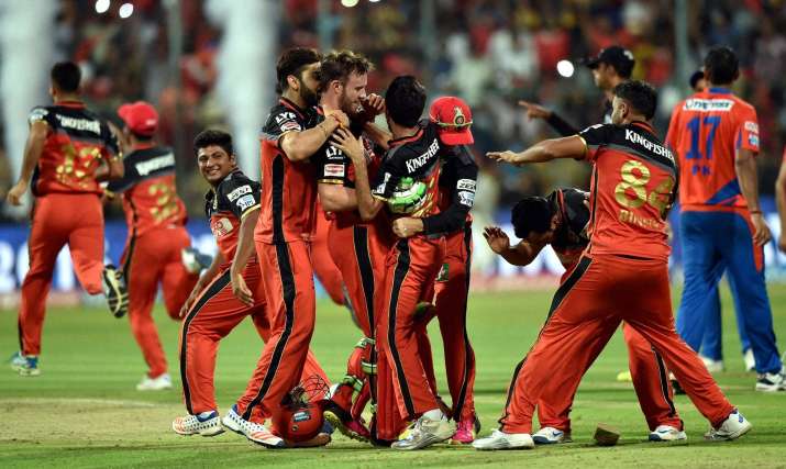 IPL 2016: De Villiers singlehandedly takes RCB into final | Cricket ...