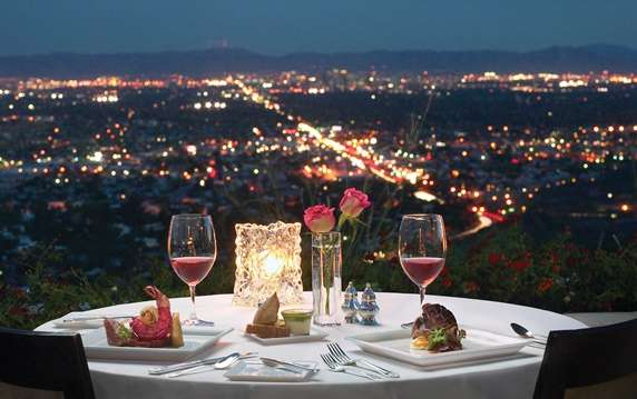 Restaurants for anniversary dinner sales