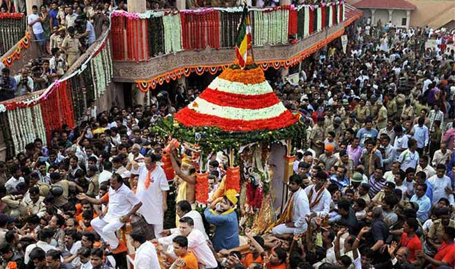 Devotees throng Puri in lakhs as ‘Ratha Yatra’ begins
