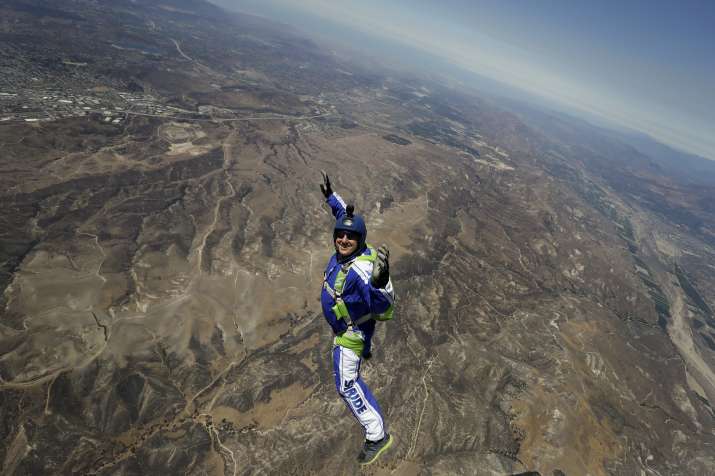 India Tv - Luke Aikins makes history by jumping from 25,000 feet without chute India Tv - Luke Aikins makes history by jumping from 25,000 feet without chute