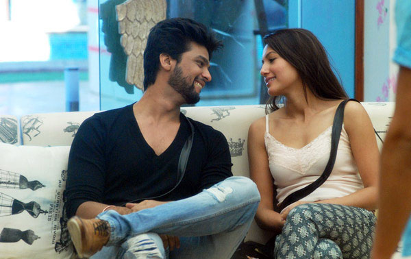 India Tv - Kushal Tandon and Gauahar Khan India Tv - Kushal Tandon and Gauahar Khan