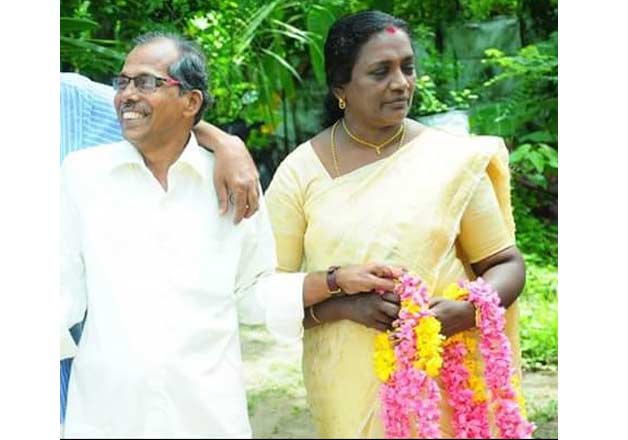 After 32 years, daughter helps widow mother reunite with