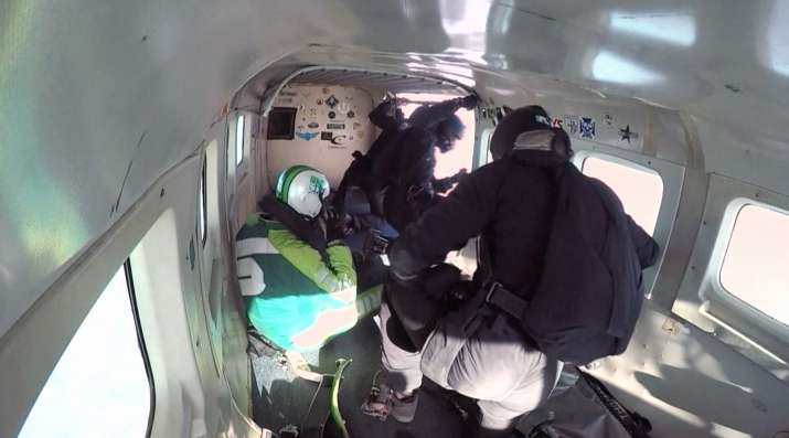 India Tv - Luke Aikins makes history by jumping from 25,000 feet without chute India Tv - Luke Aikins makes history by jumping from 25,000 feet without chute