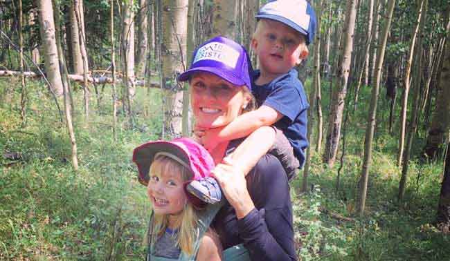 Mother dies while saving 2-year-old son who fell in lake