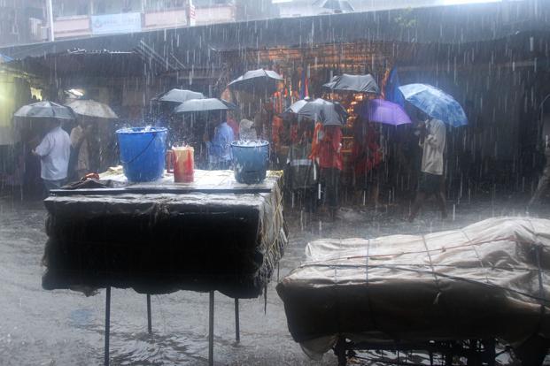 Very Heavy Rainfall Forecast For Mumbai In Next 48 Hours