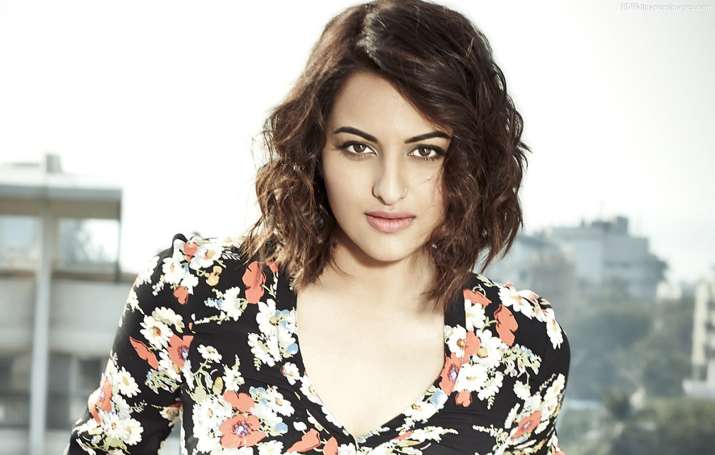 Sonakshi Sinha Speaks About The Disadvantage Of Being In Limelight