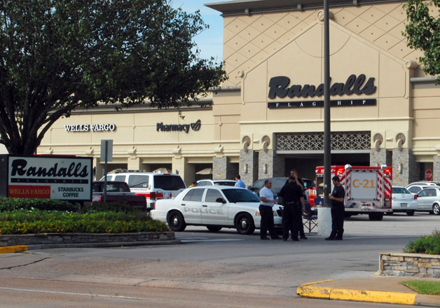 Indian-origin lawyer shoots nine in US, killed by police