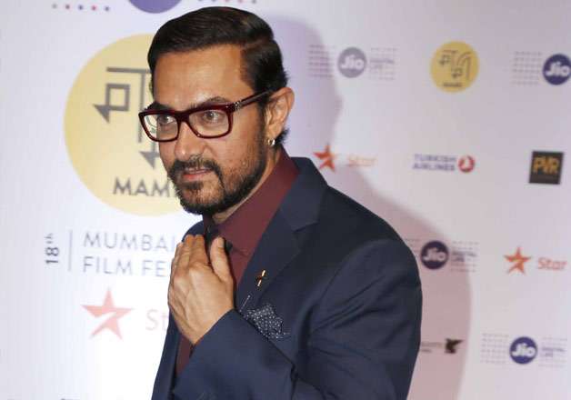 ADHM row: Aamir Khan dodges question on banning Pakistni