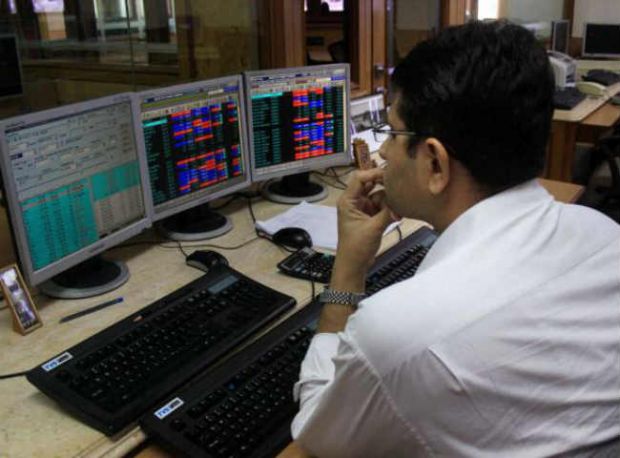 Infosys, TCS, Wipro shares tumble 9 pc amid H-1B visa